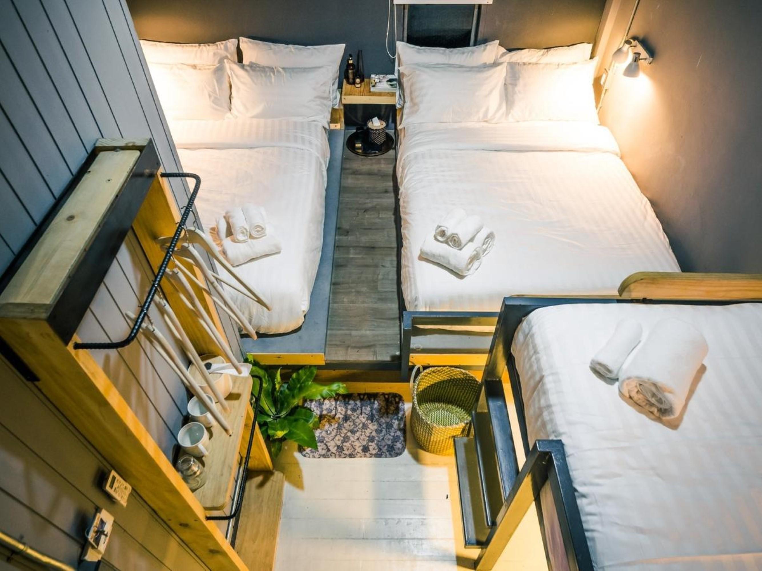 Zeds Hostel Банкок Екстериор снимка