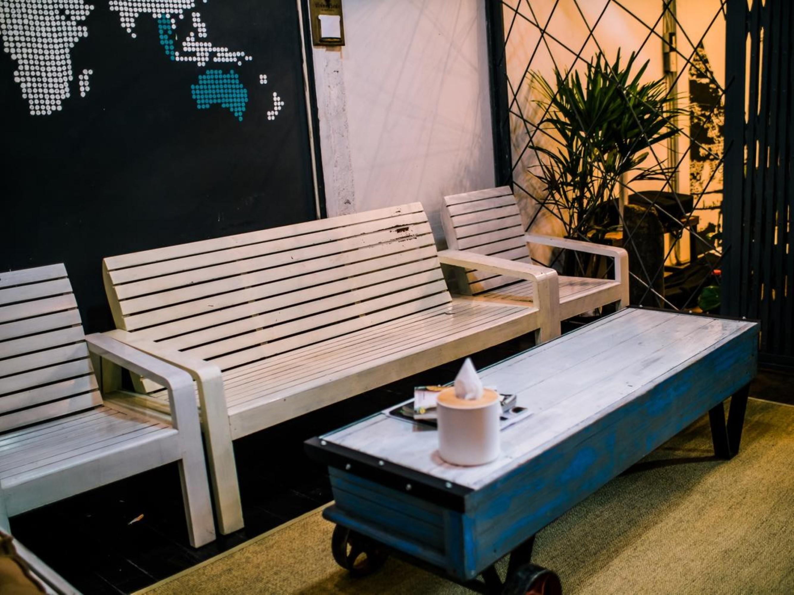 Zeds Hostel Банкок Екстериор снимка