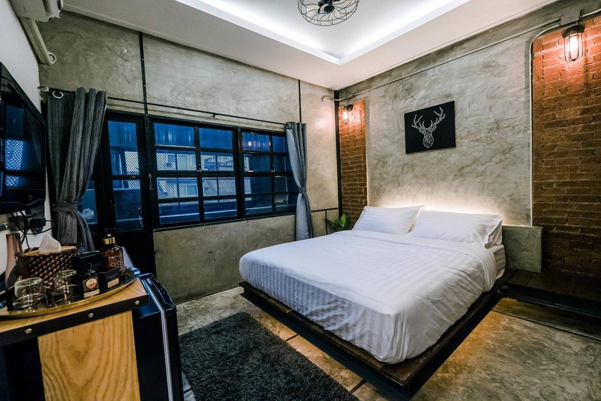 Zeds Hostel Банкок Екстериор снимка