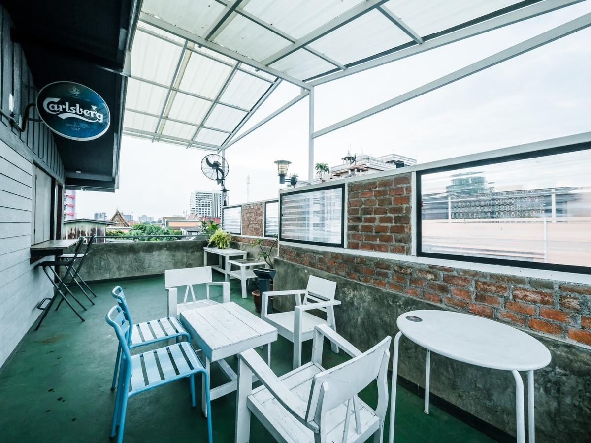 Zeds Hostel Банкок Екстериор снимка